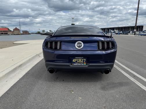 2011 Ford Mustang GT Premium
