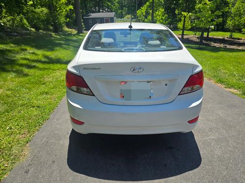 White 2016 Hyundai Accent SE