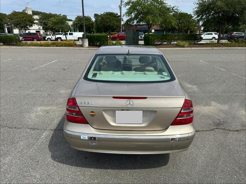 Gold 2003 Mercedes-Benz E-Class E320