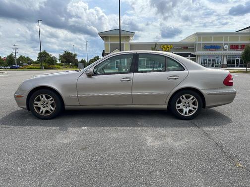 Gold 2003 Mercedes-Benz E-Class E320