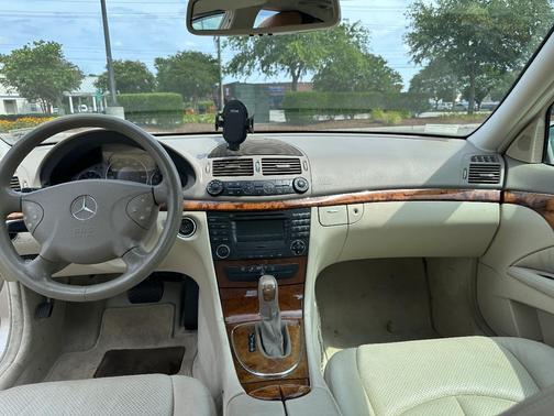 Gold 2003 Mercedes-Benz E-Class E320