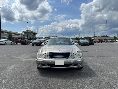 Gold 2003 Mercedes-Benz E-Class E320