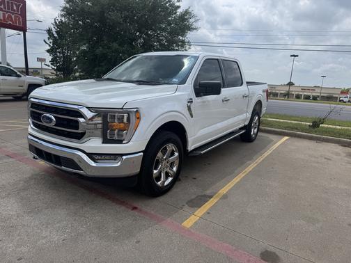 White 2022 Ford F-150 XLT