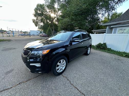 Black 2012 Kia Sorento SX