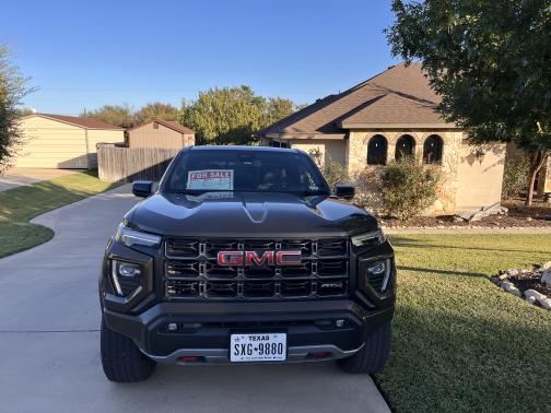 2023 GMC Canyon AT4
