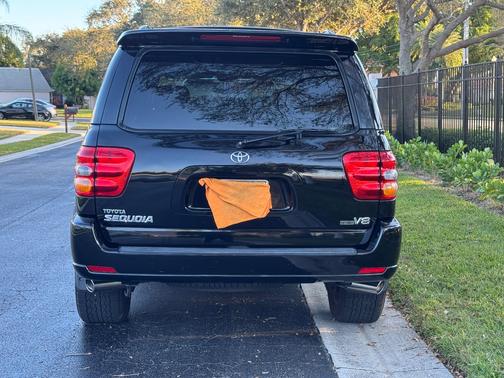 2002 Toyota Sequoia SR5