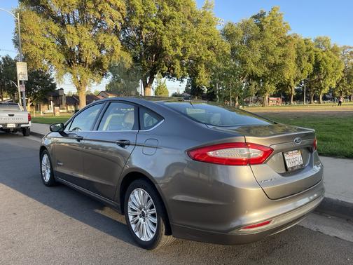 2014 Ford Fusion Hybrid SE