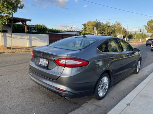 2014 Ford Fusion Hybrid SE