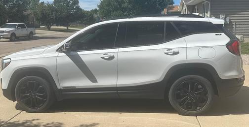 White 2021 GMC Terrain SLT