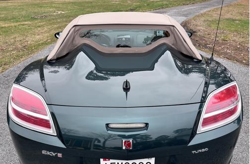 2008 Saturn Sky Red Line