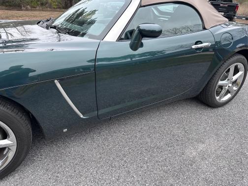 2008 Saturn Sky Red Line
