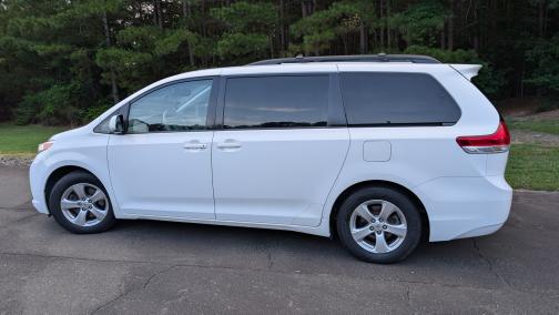 2013 Toyota Sienna LE