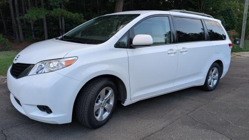 2013 Toyota Sienna LE