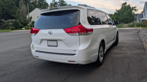 2013 Toyota Sienna LE