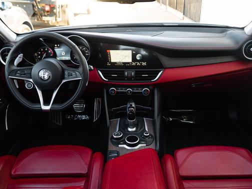 2017 Alfa Romeo Giulia Ti