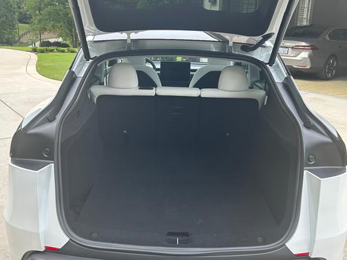White 2026 Tesla Model Y Premium AWD