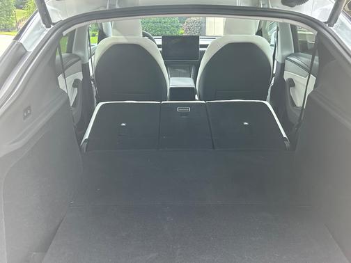 White 2026 Tesla Model Y Premium AWD