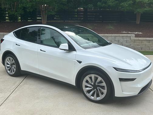 White 2026 Tesla Model Y Premium AWD