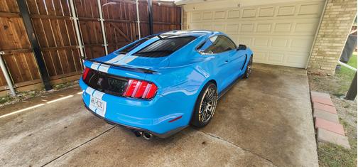 2017 Ford Shelby GT350 Base