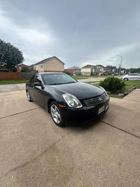 Black 2004 INFINITI G35 Base