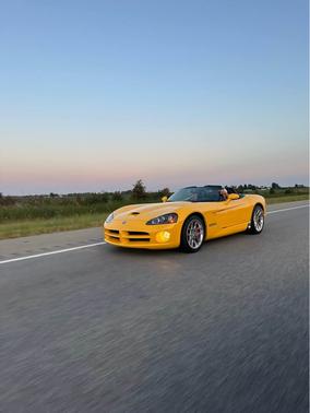 2005 Dodge Viper SRT-10