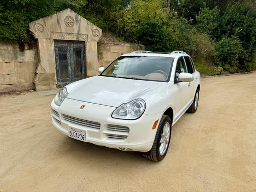 White 2006 Porsche Cayenne Cayenne S