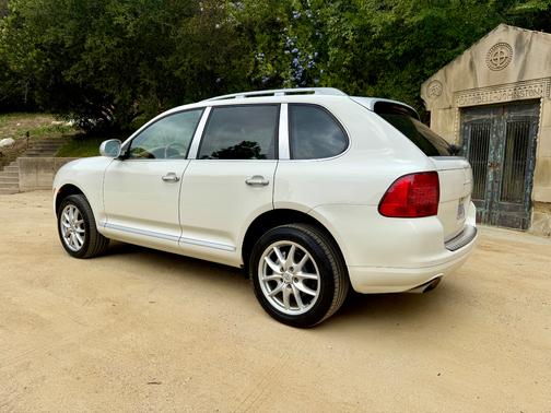 White 2006 Porsche Cayenne Cayenne S