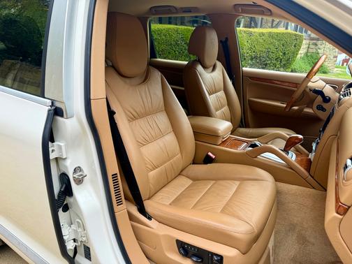 White 2006 Porsche Cayenne Cayenne S