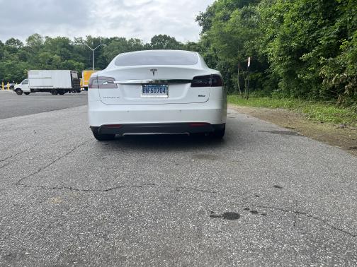 2015 Tesla Model S 85D