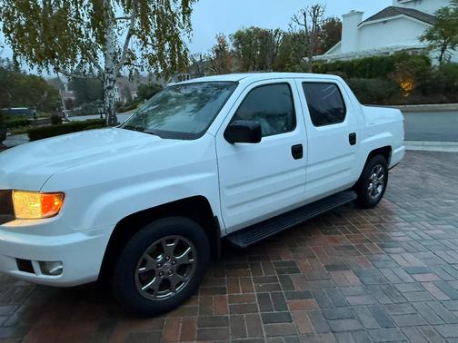 White 2011 Honda Ridgeline RT