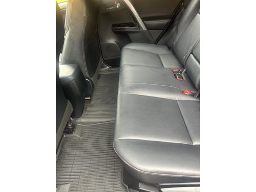 2018 Toyota RAV4 Hybrid SE