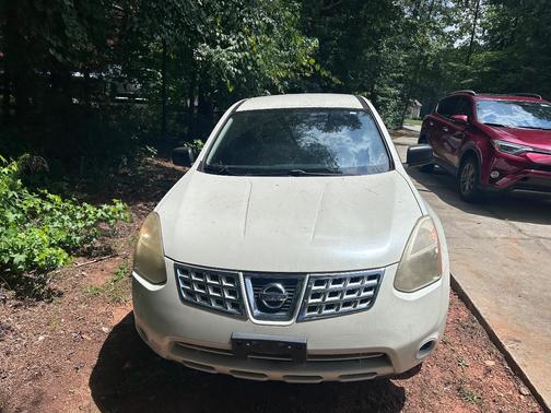White 2010 Nissan Rogue S