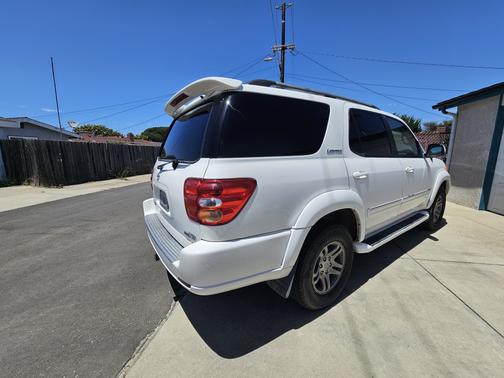 2004 Toyota Sequoia Limited