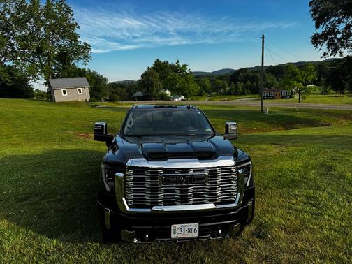 Black 2025 GMC Sierra 2500 Denali