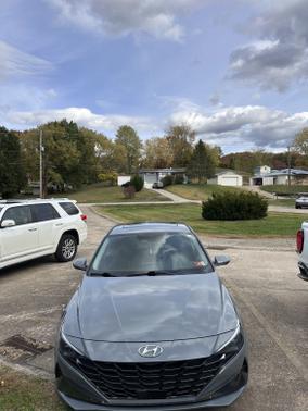 2021 Hyundai ELANTRA SEL