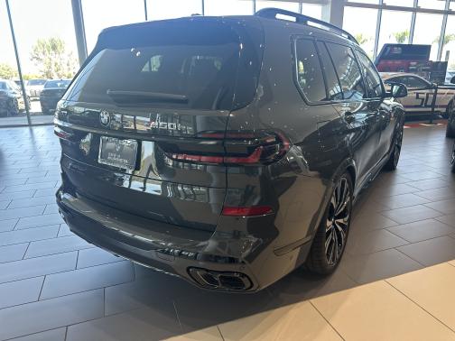 2026 BMW X7 M60i