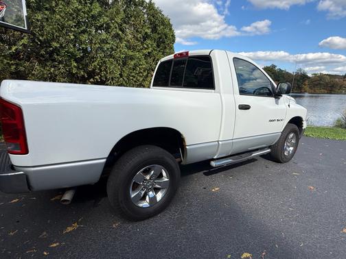 White 2004 Dodge Ram 1500 Laramie