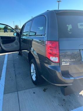 Gray 2019 Dodge Grand Caravan SXT