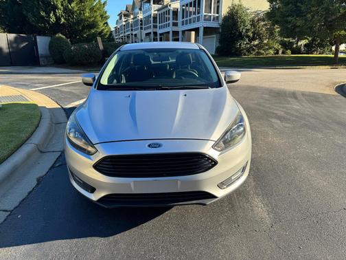 Silver 2018 Ford Focus SE