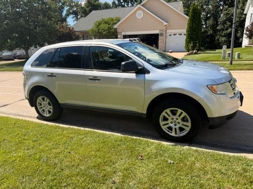 Silver 2010 Ford Edge SE
