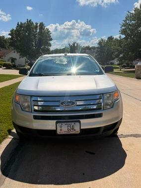 Silver 2010 Ford Edge SE