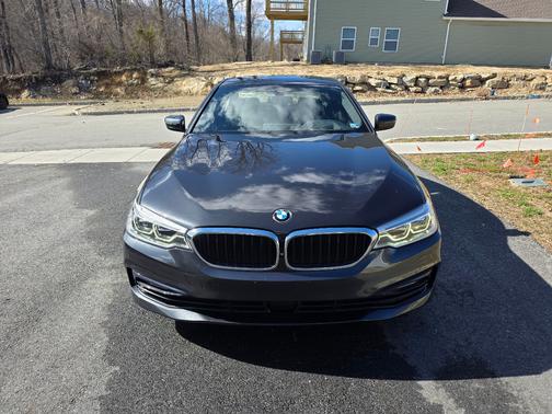 Gray 2017 BMW 540 i xDrive