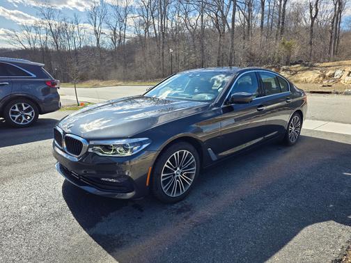 Gray 2017 BMW 540 i xDrive