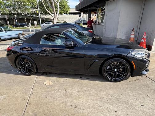 Black 2022 BMW Z4 sDrive30i