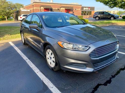 Gray 2013 Ford Fusion S