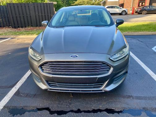 Gray 2013 Ford Fusion S