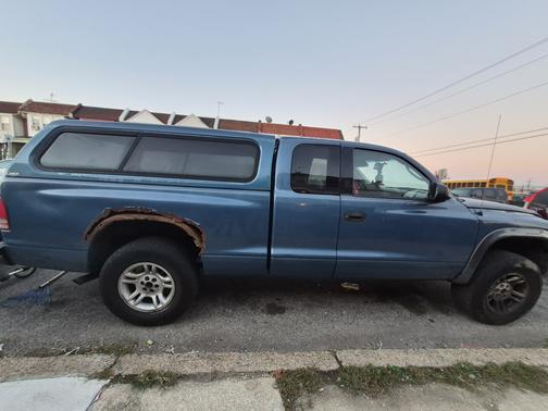 Blue 2002 Dodge Dakota Club Cab
