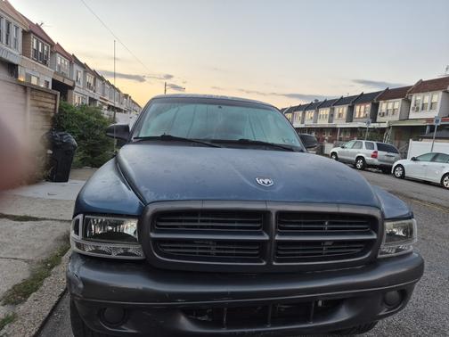 Blue 2002 Dodge Dakota Club Cab