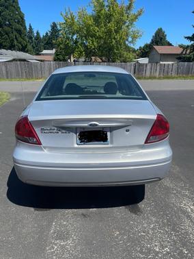 2004 Ford Taurus SES