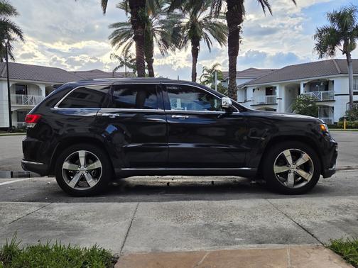 Black 2014 Jeep Grand Cherokee Summit